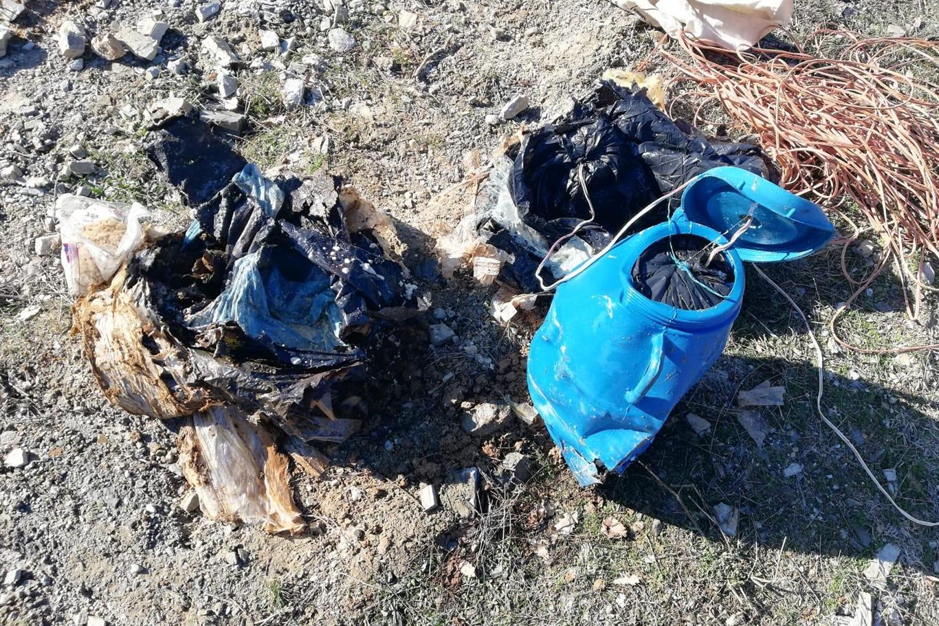 Bitlis’te köy yoluna tuzaklanmış 60 kilogram patlayıcı imha dildi Bitlis’te köy yoluna tuzaklanmış 60 kilogram patlayıcı imha dildi